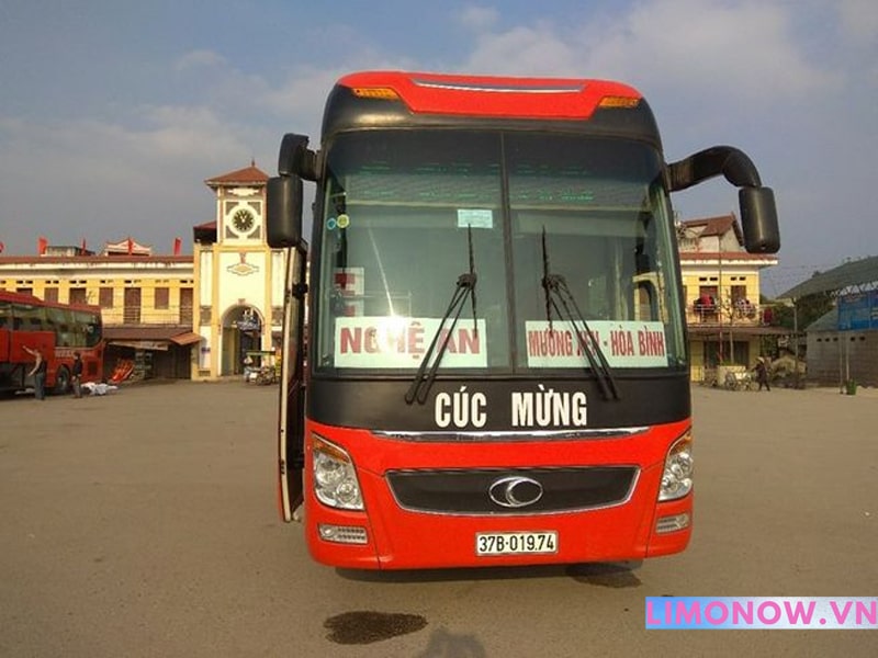 3. xe cúc mừng