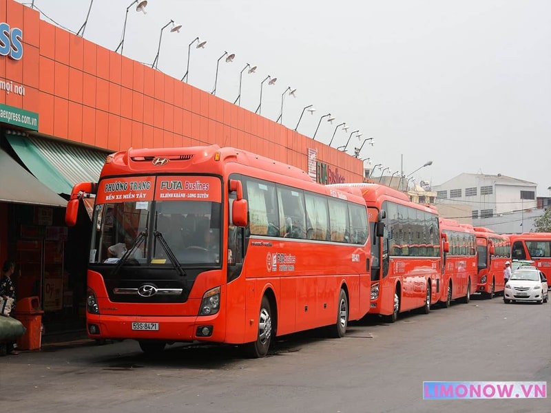 Nhà xe Phương Trang từ Bến Xe Vinh đến Bến Xe Đà Nẵng cung cấp dịch vụ cao cấp với chất lượng tốt.