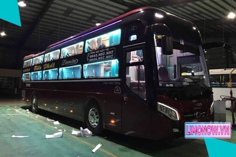 Xe khách limousine đen chất lượng cao Sài Gòn Campuchia