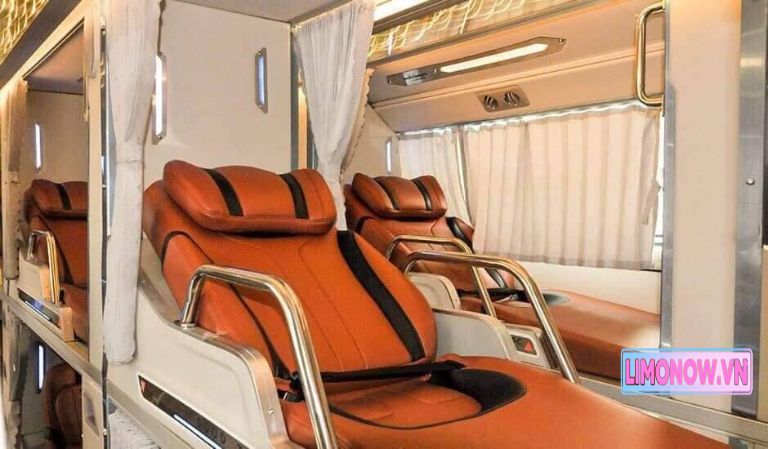 Nội thất xe limousine Sài Gòn Kon Tum sang trọng với ghế da cao cấp