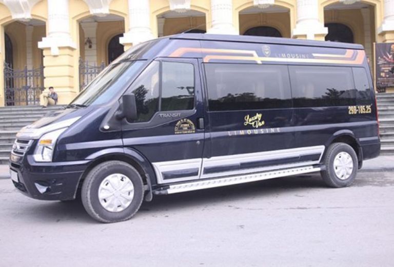 Xe Ford Transit limousine cao cấp cho chuyến đi Hà Nội Đắk Lắk
