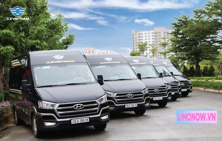 Nội thất limousine sang trọng, ghế ngồi cao cấp trên xe khách tuyến Quảng Ninh Hà Giang Đồng Văn