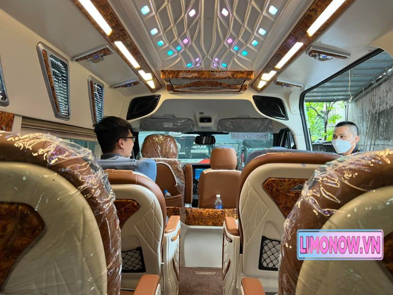 Nội thất xe limousine Phong Phú sang trọng, tiện nghi