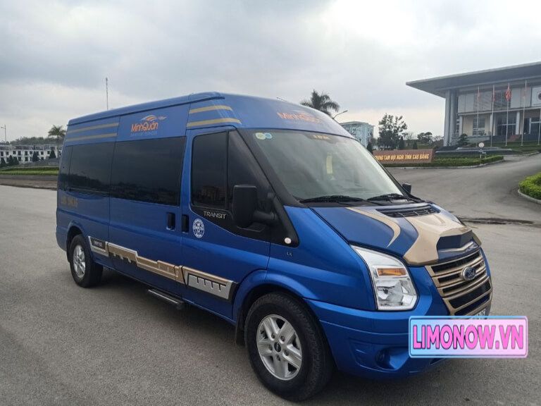 Nội thất xe Phương Trang đi nhà thờ Tắc Sậy