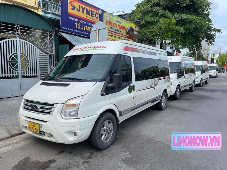 Xe limousine DCAR đen nội thất sang trọng, dịch vụ chuyên tuyến Hà Nội Nghệ An