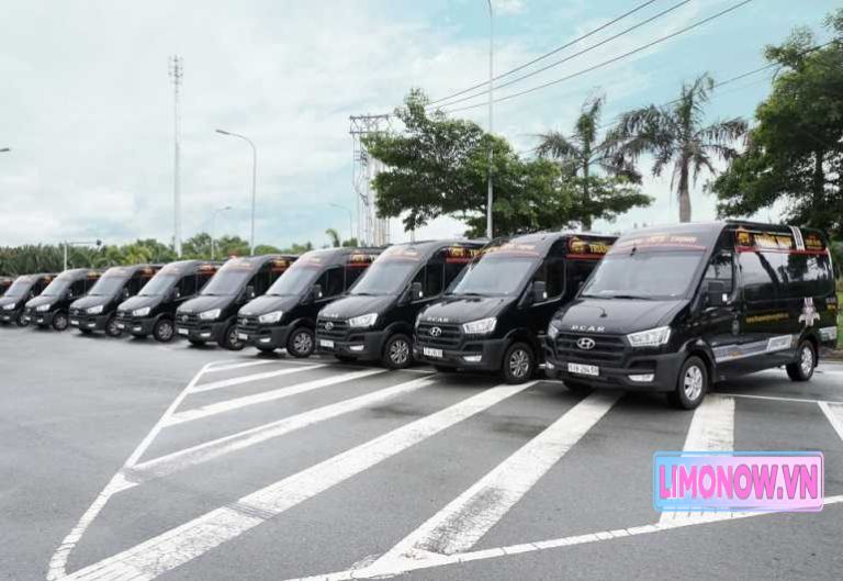 Dàn xe limousine đen phục vụ tuyến Hà Tĩnh Hà Nội