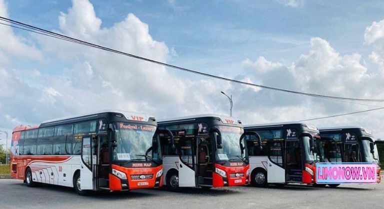 Xe khách Hyundai màu cam chất lượng cao