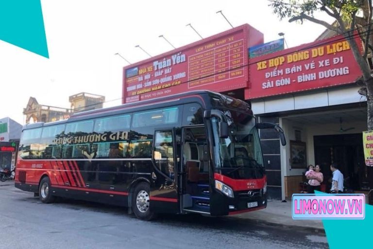 Xe khách du lịch Cat Ba Discovery