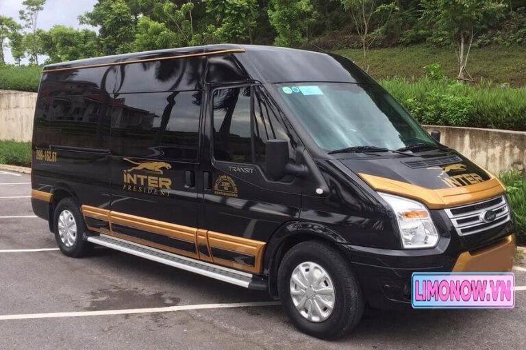 Xe Đồng Hành Limousine màu đen sang trọng với cửa mở, nội thất tiện nghi, tuyến Đà Nẵng Đông Hà