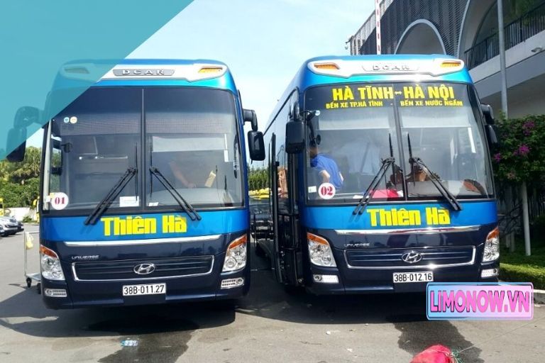 Dàn xe khách limousine Thành Ban chuẩn bị khởi hành tuyến Sài Gòn Phú Yên